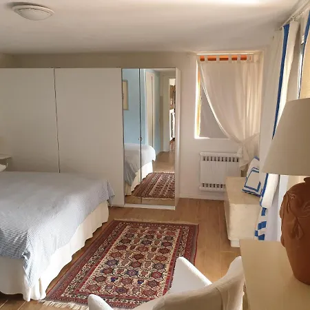 Casa Lella Daire Roe